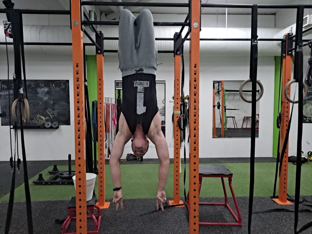 Inversion therapy in a pull up bar
